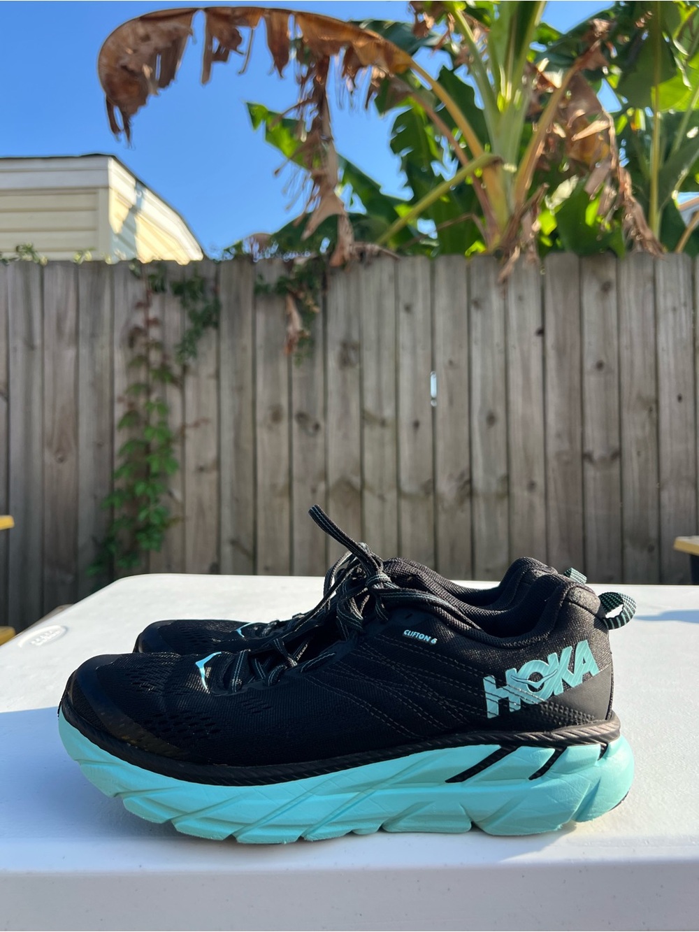Women’s Hoka Clifton 6 Black & Teal Athletic Running Shoes size 9.5